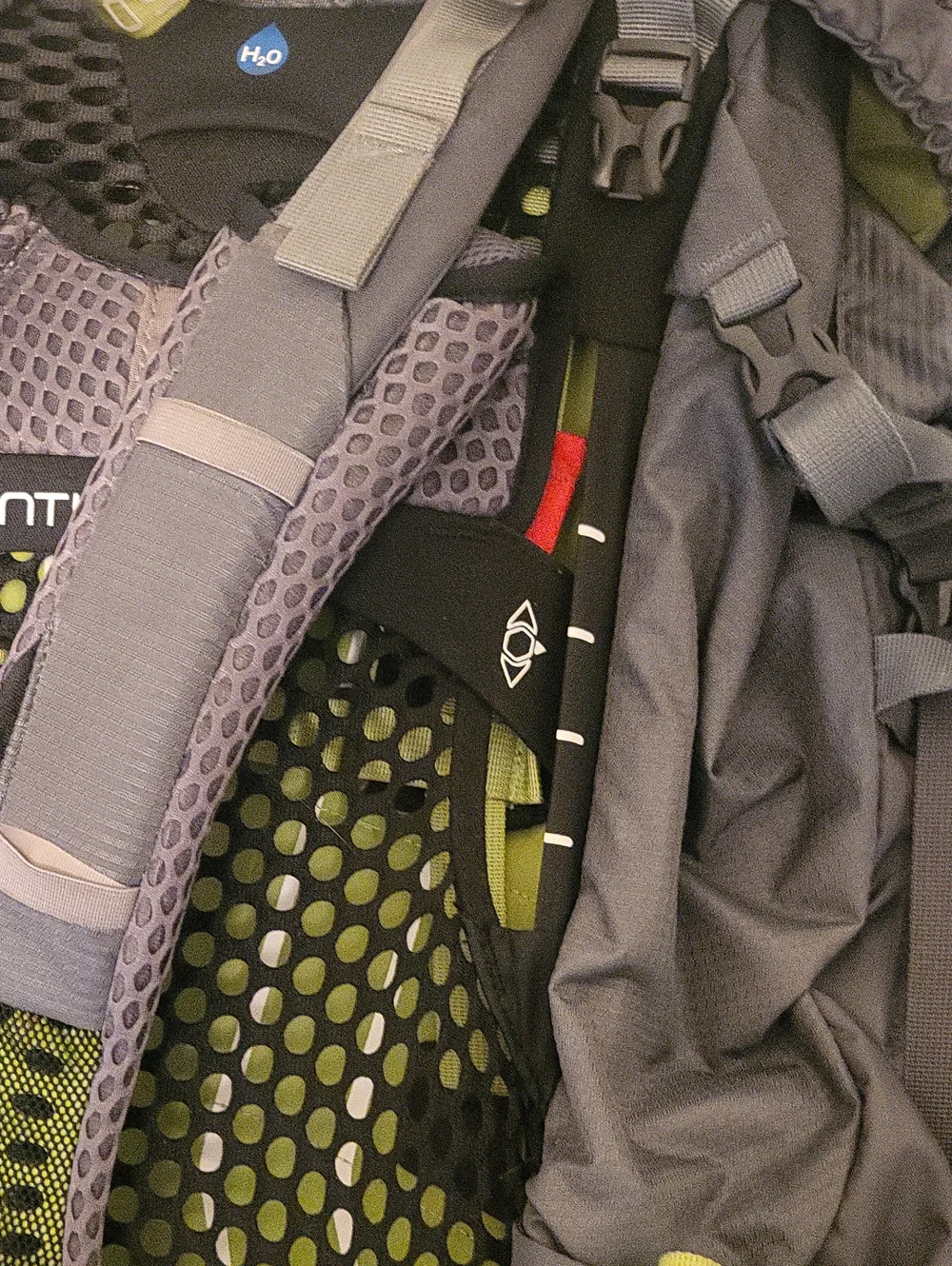 Osprey Atmos AG 65 Backpack